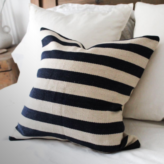 Brilliant Black - cushions